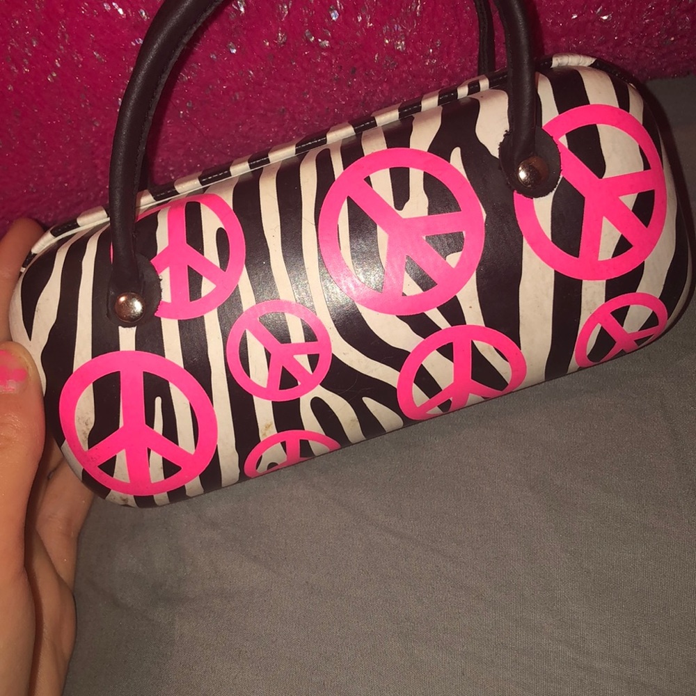 new justice eye glasses case